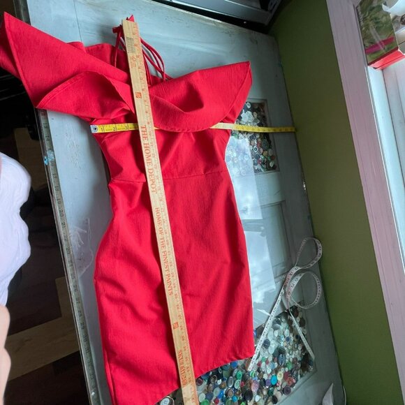 Selfie Leslie Bodycon Mini Dress Strappy Red Ruffle Bombshell Womens Small NWT - Picture 8 of 8